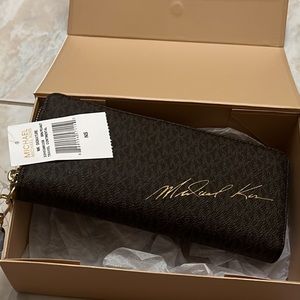 Michael kors wallet / clutch with tags and box brand new
